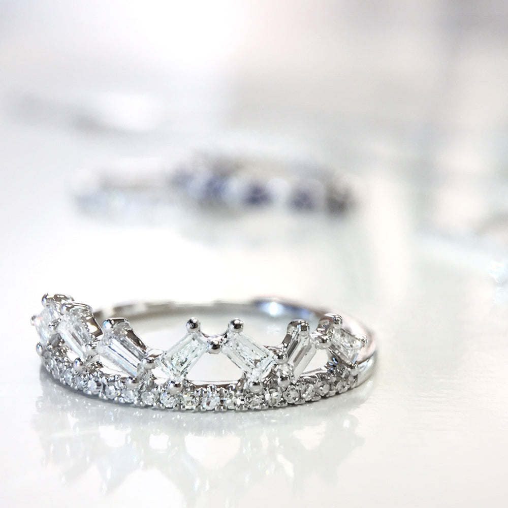 Round & Baguette Diamond Band