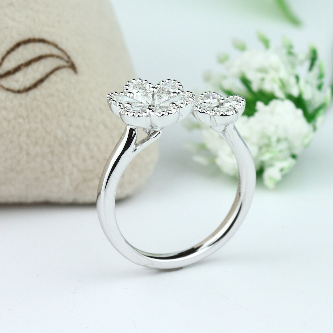 Pear-Shaped & Round Diamond Band