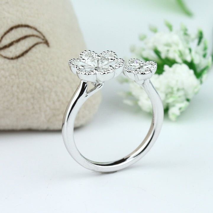 Pear-Shaped & Round Diamond Band