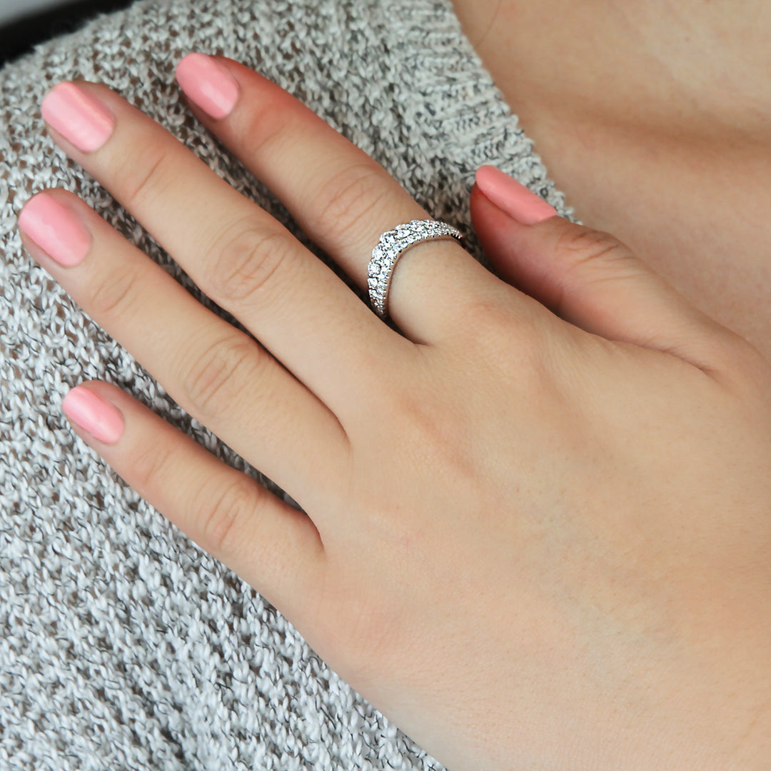 Diamond Scalloped Band