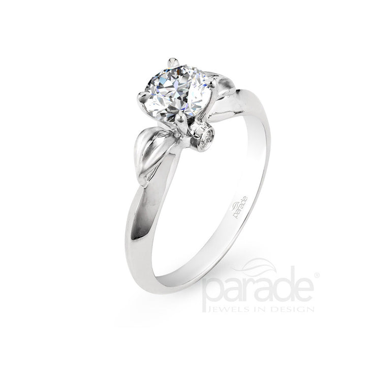 Round Diamond Engagement Ring
