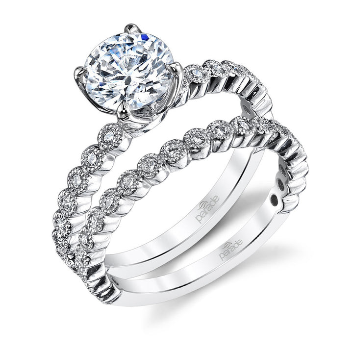 Round Diamond Engagement Ring