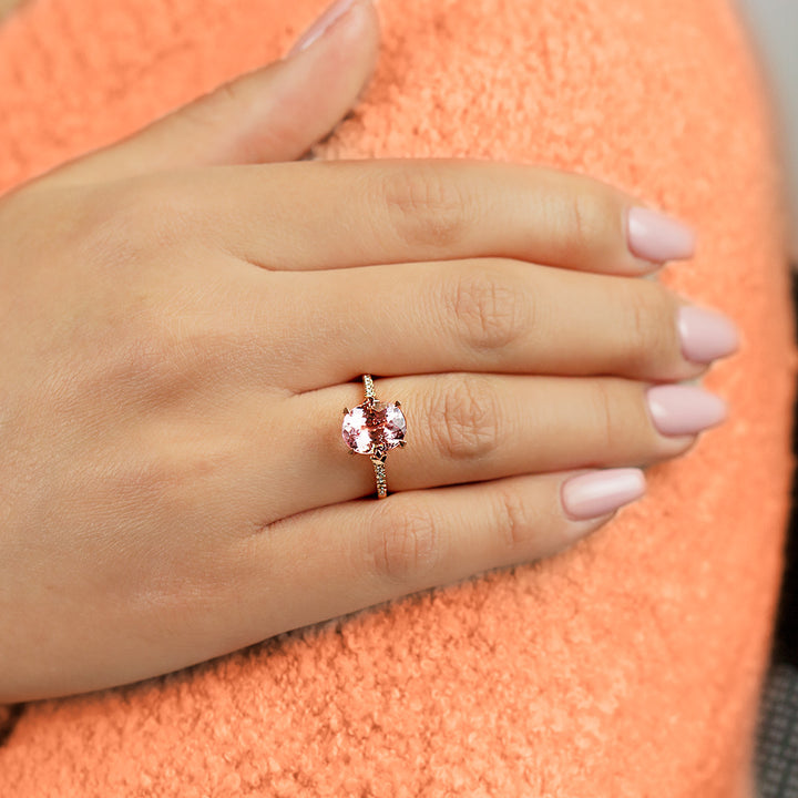 Oval Morganite & Diamond Engagement Ring