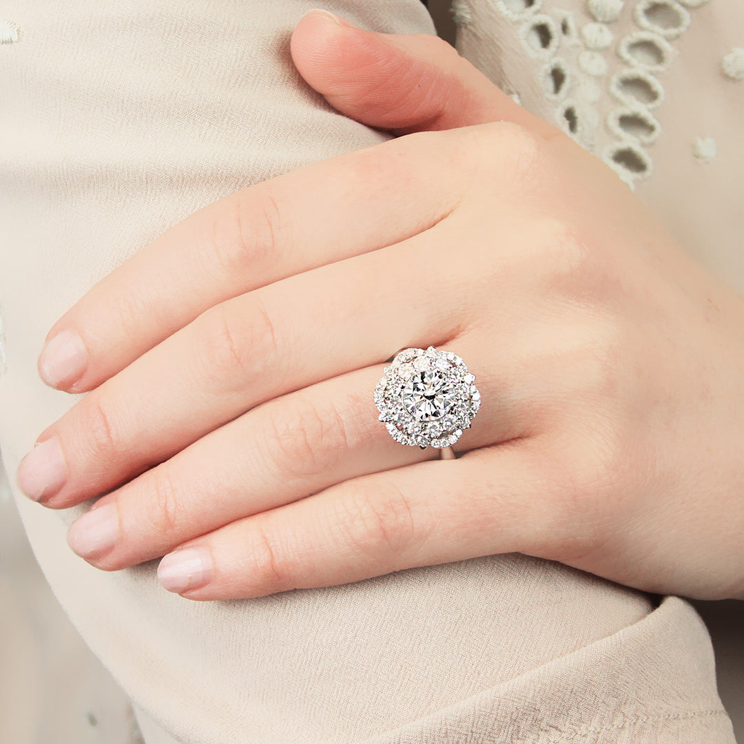 Round Diamond Halo Engagement Ring