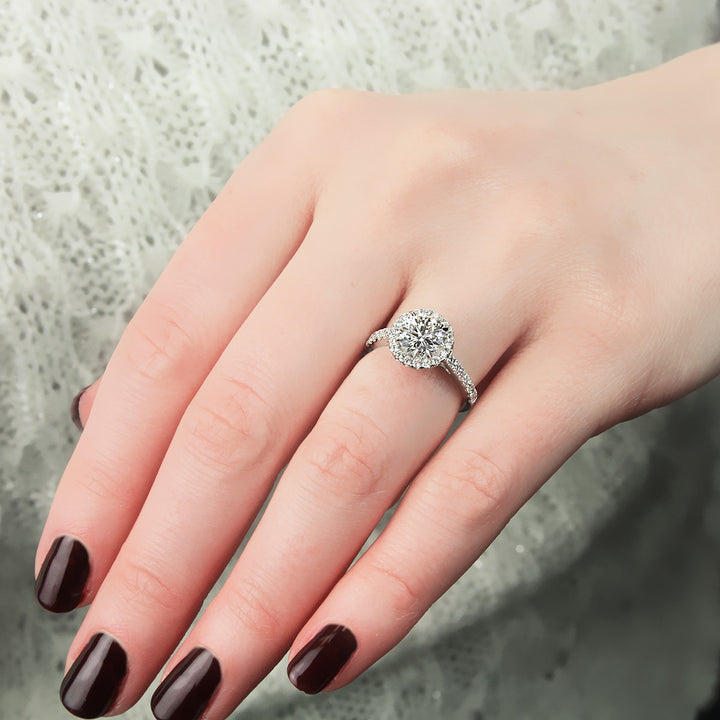 Round Diamond Halo Engagement Ring