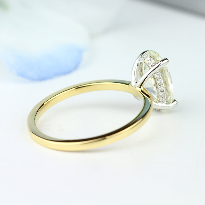 Oval Diamond Engagement Ring