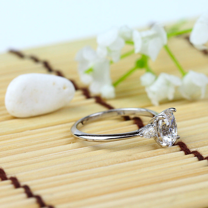 Pear-Shaped Diamond Engagement Ring