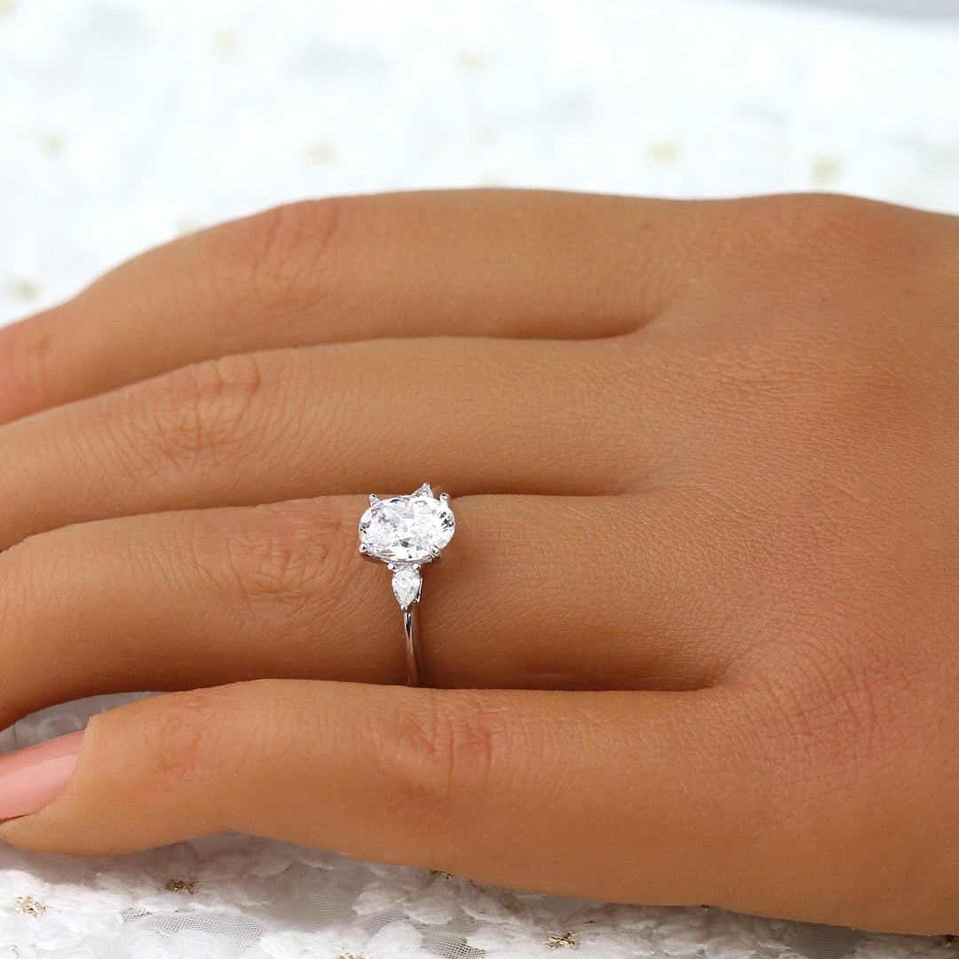 Pear-Shaped Diamond Engagement Ring