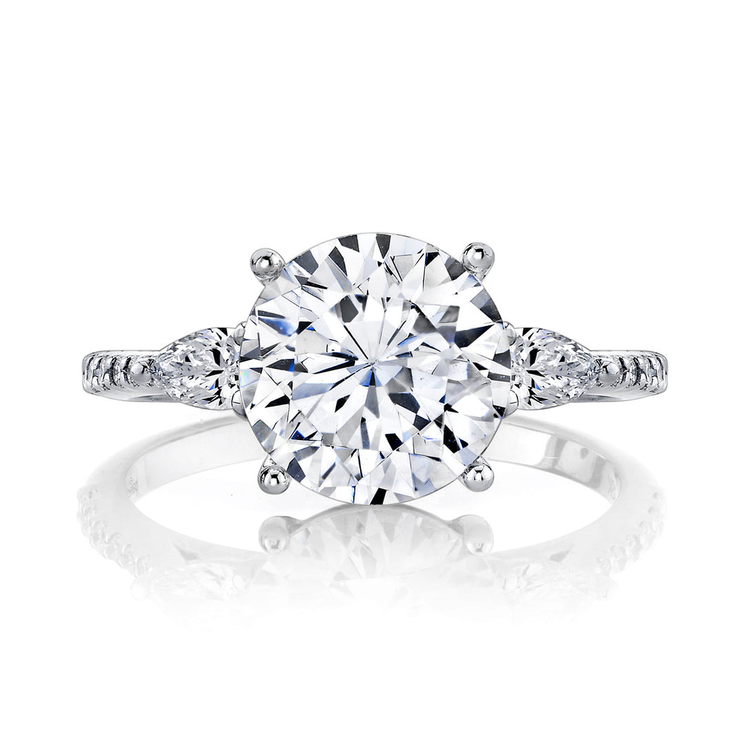 Round Diamond Engagement Ring